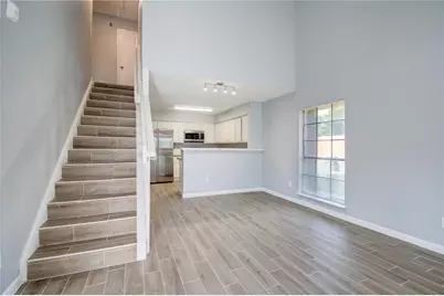 810 Dunson Glen Drive #404, Houston, TX 77090 - Photo 4