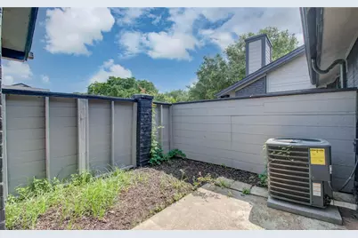 810 Dunson Glen Drive #404, Houston, TX 77090 - Photo 22