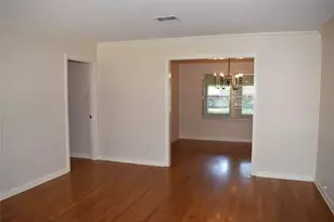 5911 Hornwood Dr, Houston, TX 77081 - Photo 4