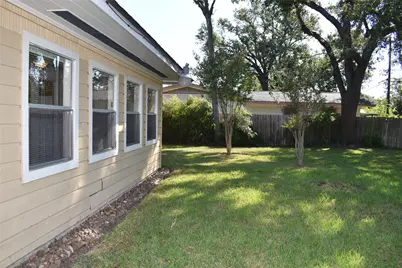 5911 Hornwood Drive, Houston, TX 77081 - Photo 30