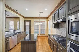 2802 Briarhurst Park, Houston, TX 77057 - Photo 10