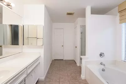 110 Smokey Lake Lane, Dickinson, TX 77539 - Photo 6