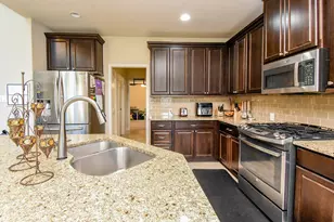 13513 S Canyon Gale Ln, Pearland, TX 77584 - Photo 16