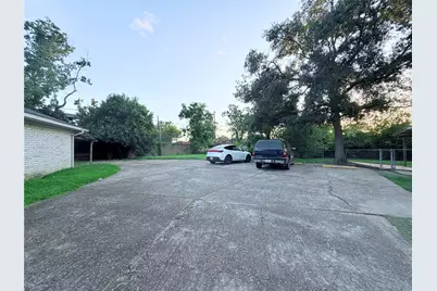7315 Housman Street, Houston, TX 77055 - Photo 38