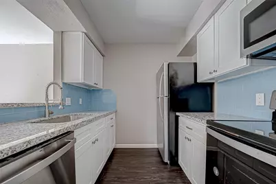 7315 Housman Street, Houston, TX 77055 - Photo 10