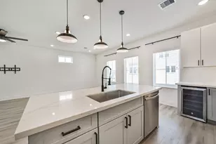 8321 Springwood Cyn Ln, Houston, TX 77055 - Photo 22