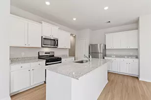 2518 Green Jasper Dr, Iowa Colony, TX 77583 - Photo 4