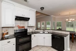 295 Sarah Ln, Lumberton, TX 77657 - Photo 18