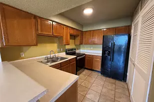 10555 Turtlewood Ct, Houston, TX 77072 - Photo 4
