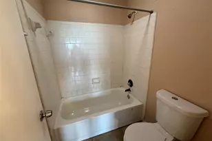 10555 Turtlewood Ct, Houston, TX 77072 - Photo 8