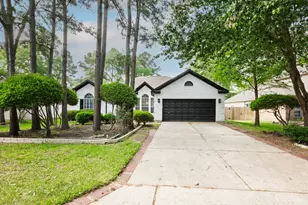 22 S Lace Arbor Dr, The Woodlands, TX 77382 - Photo 1
