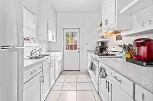 5217 Claremont St, Houston, TX 77023 - Photo 4