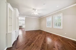 9206 Westview Dr, Houston, TX 77055 - Photo 30