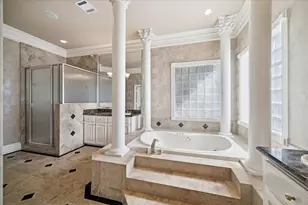 9206 Westview Dr, Houston, TX 77055 - Photo 30