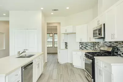 2040 Twin Lakes Boulevard, West Columbia, TX 77486 - Photo 8