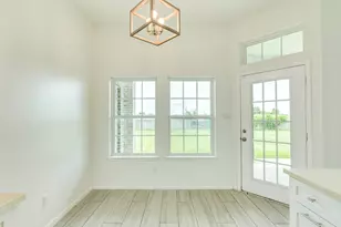 2040 Twin Lakes Blvd, West Columbia, TX 77486 - Photo 10