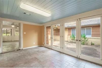 2001 Avenue Q, Huntsville, TX 77340 - Photo 8