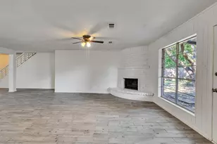 12710 Crow Valley Ln, Houston, TX 77099 - Photo 14