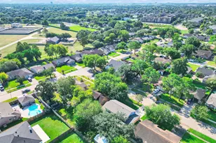 12710 Crow Valley Ln, Houston, TX 77099 - Photo 34