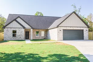 31727 Cypress Cir, Waller, TX 77484 - Photo 2