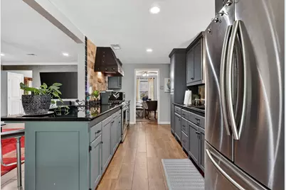 2615 Avenue B, Dickinson, TX 77539 - Photo 12