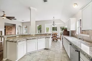 30526 Red Bluff Cir, Magnolia, TX 77355 - Photo 4