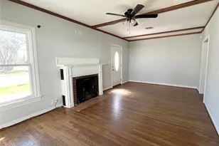 801 Ave F, El Campo, TX 77437 - Photo 4