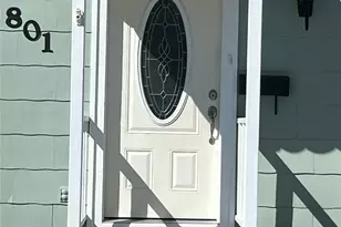 801 Ave F, El Campo, TX 77437 - Photo 2