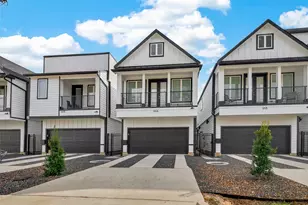 910 W 21st St, Houston, TX 77008 - Photo 2