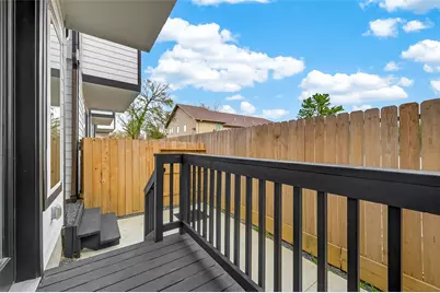 910 W 21st Street #A, Houston, TX 77008 - Photo 32