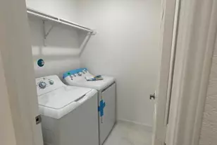 5202 Northridge Dr, Houston, TX 77033 - Photo 10