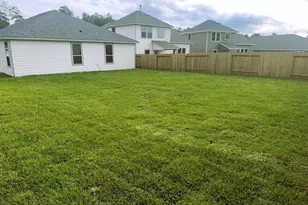 2335 Cedar Pl Dr, Conroe, TX 77306 - Photo 10