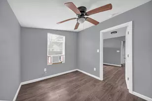 7919 Brays St, Houston, TX 77012 - Photo 20