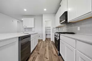 11003 Youngquist Dr, Mont Belvieu, TX 77535 - Photo 10