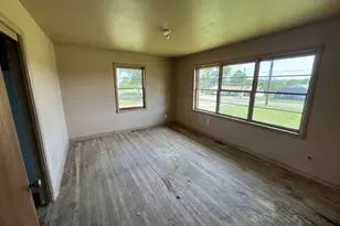 806 E 1st, Hughes Springs, TX 75656 - Photo 6