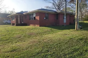 806 E 1st, Hughes Springs, TX 75656 - Photo 10