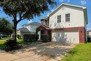 13302 Seagler Park Ln, Houston, TX 77047 - Photo 2