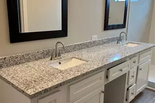 9722 Pelsey St, Houston, TX 77029 - Photo 4