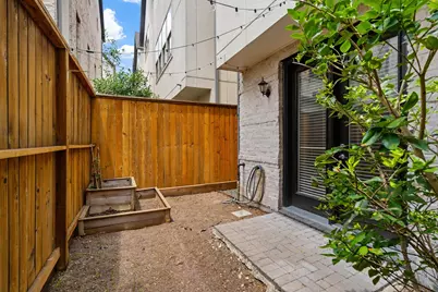 4014 University Grove Street, Houston, TX 77023 - Photo 10
