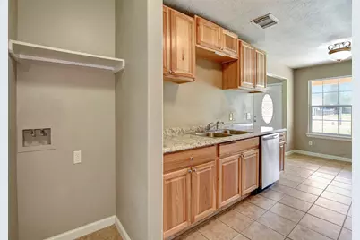 10731 Royal Terrell Drive, Conroe, TX 77303 - Photo 18
