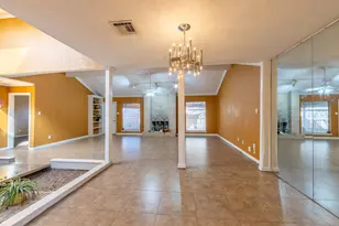 6030 Gallant Forest Dr, Houston, TX 77088 - Photo 10