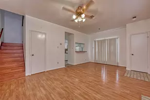 8299 Cambridge St, Houston, TX 77054 - Photo 10