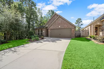 110 Logan Pass Court, Montgomery, TX 77316 - Photo 2