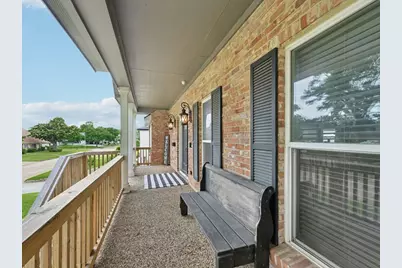 18611 Point Lookout Drive, Nassau Bay, TX 77058 - Photo 4