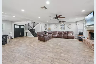 18611 Point Lookout Drive, Nassau Bay, TX 77058 - Photo 6