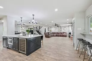 18611 Point Lookout Dr, Nassau Bay, TX 77058 - Photo 16