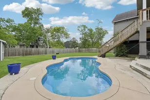 18611 Point Lookout Dr, Nassau Bay, TX 77058 - Photo 36