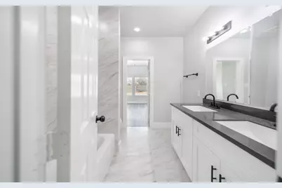 6918 Tommye Street #B, Houston, TX 77028 - Photo 10