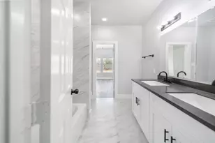 6918 Tommye St, Houston, TX 77028 - Photo 10