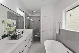 4808 Cochran St, Houston, TX 77009 - Photo 12